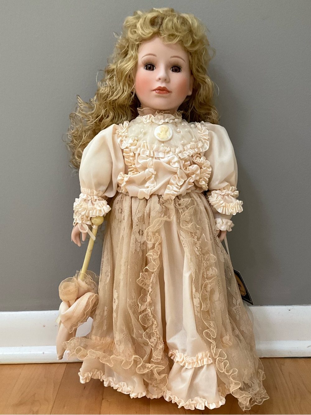 Geppeddo Doll in Cream Ruffled Dress 17 -18 Inches Tall